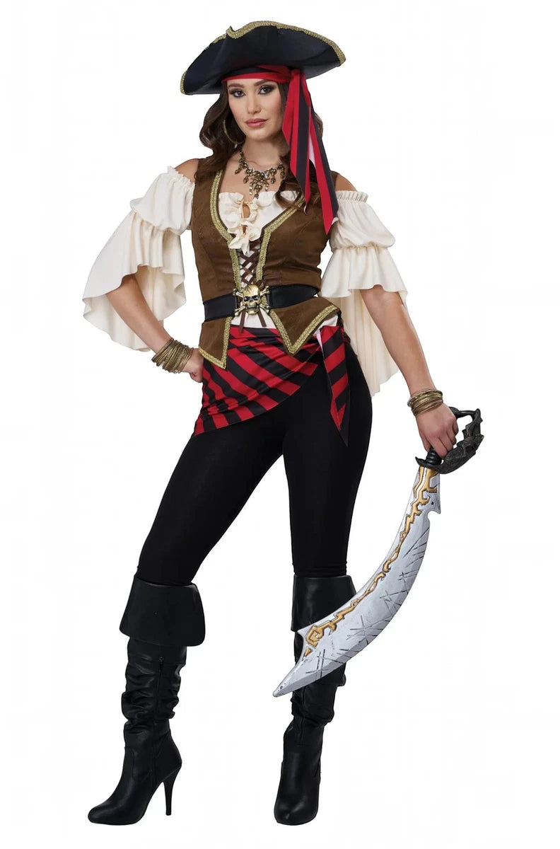 Renaissance pirate beauty
